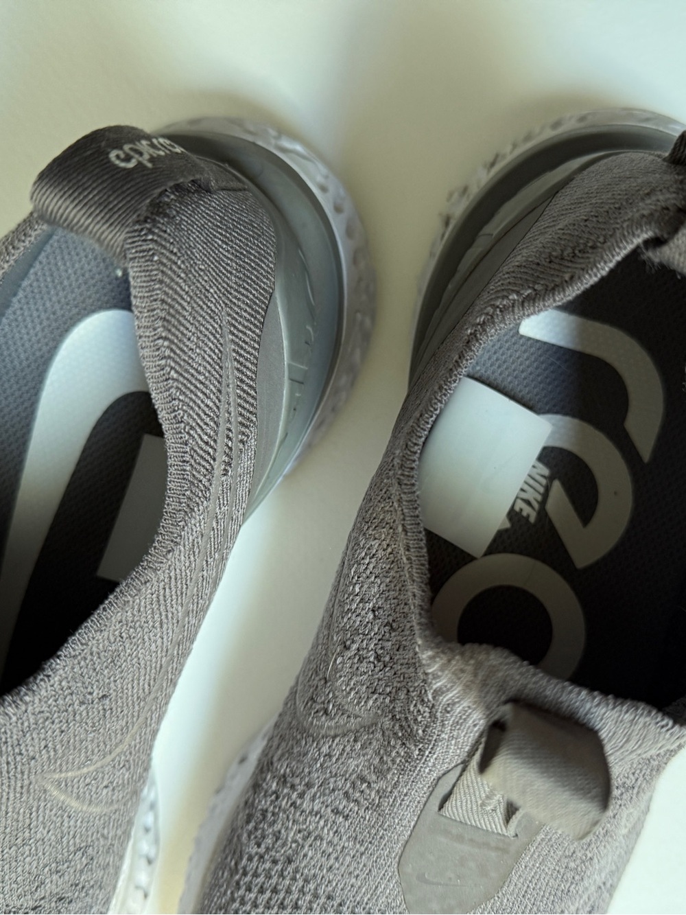 Nike Women's Nike Epic Phantom React Flyknit - Picture 8 of 9